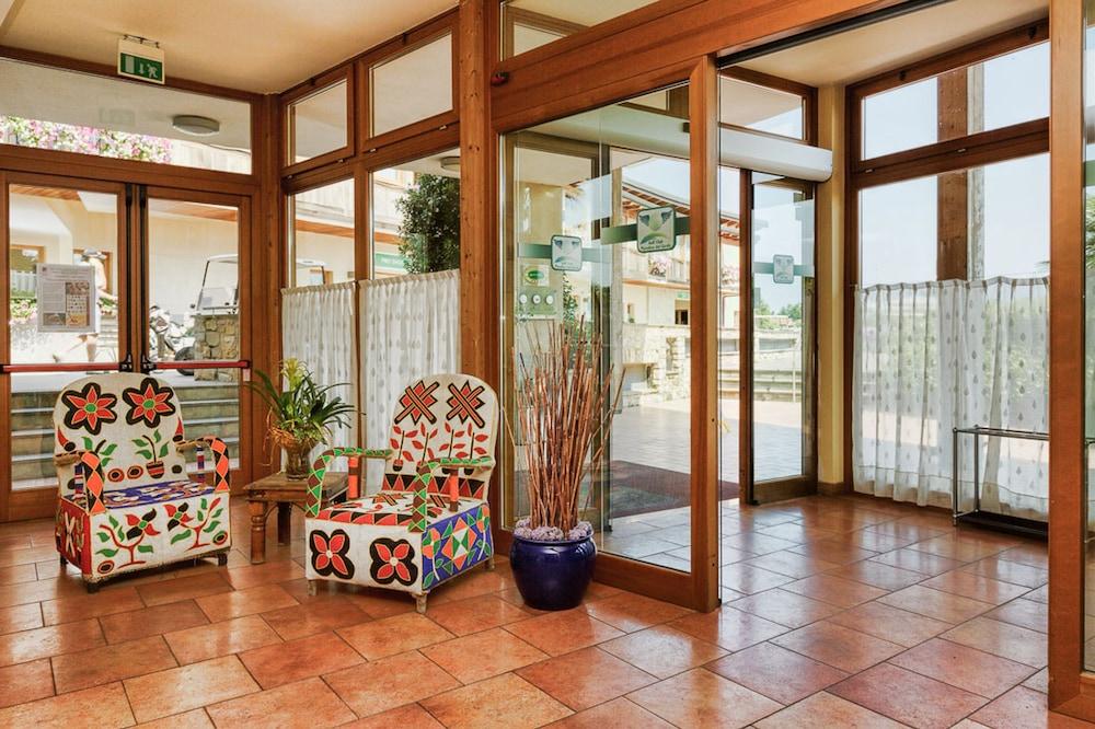 Aparthotel Golf Residenza 2*