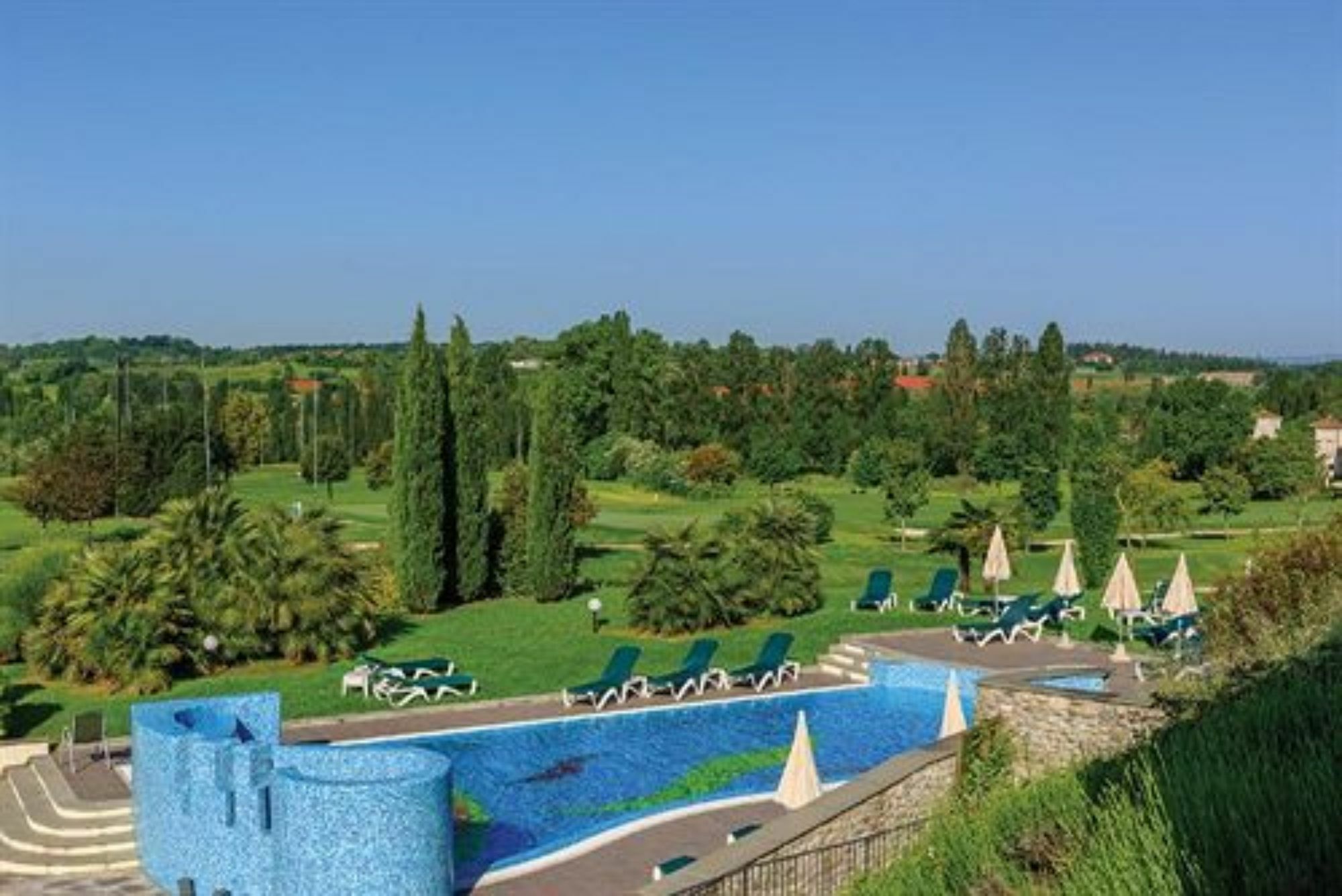 Aparthotel Golf Residenza 2*